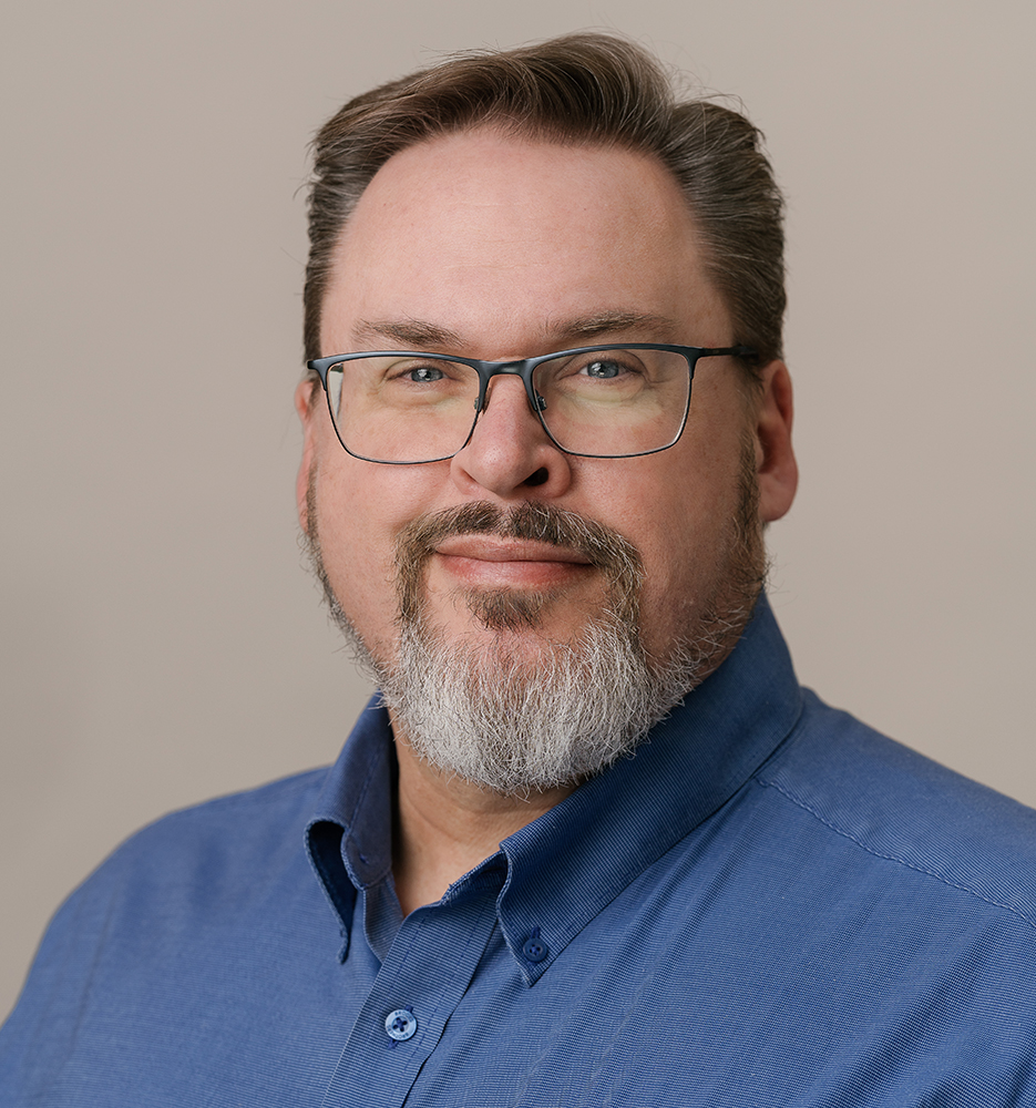 Headshot of Wil Bruce